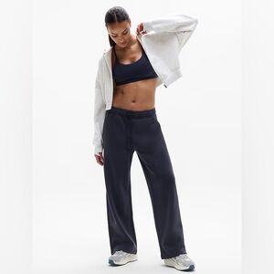 Athleta Women's Navy Heavyweight Terry Mid Rise Pant - Size M NWT